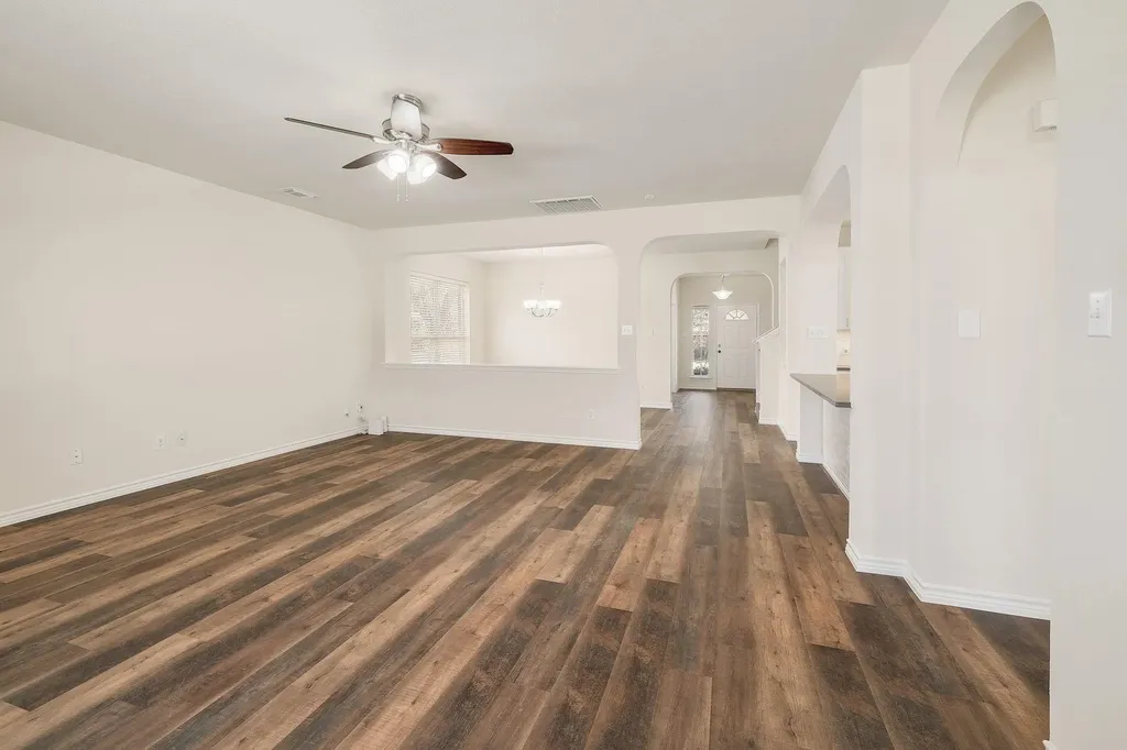 2307 Hayfield Square Pflugerville TX 78660
