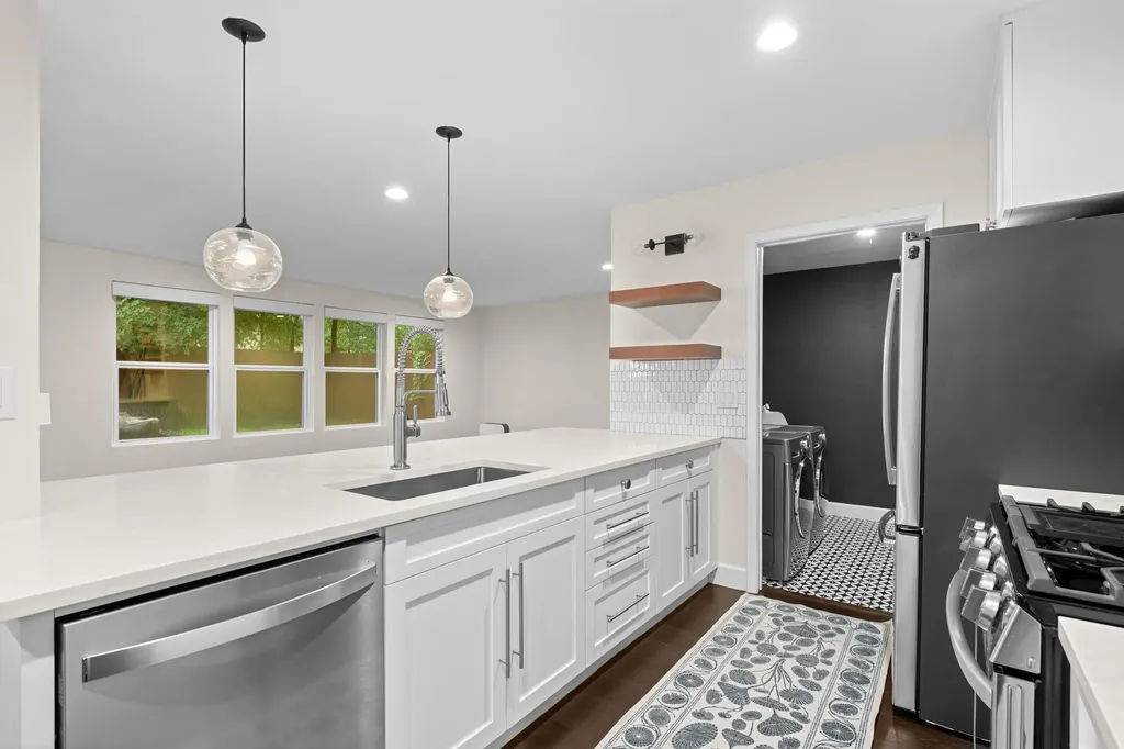 823 Walnut Creek Drive Austin TX 78753