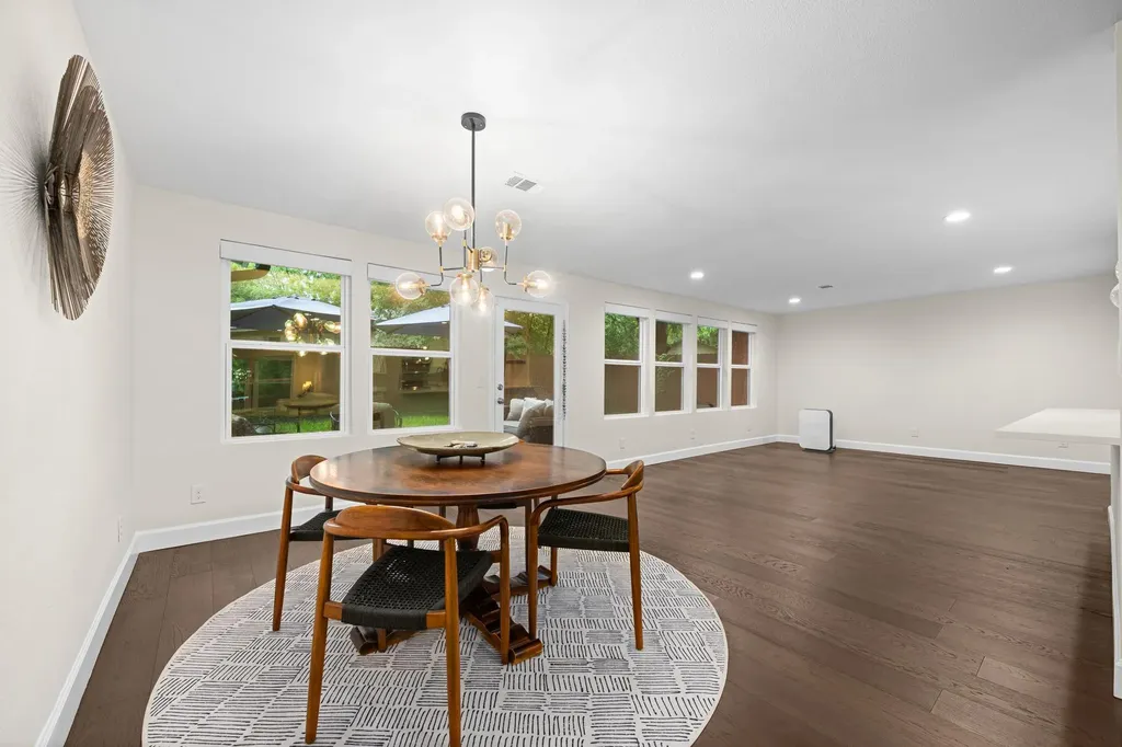 823 Walnut Creek Drive Austin TX 78753