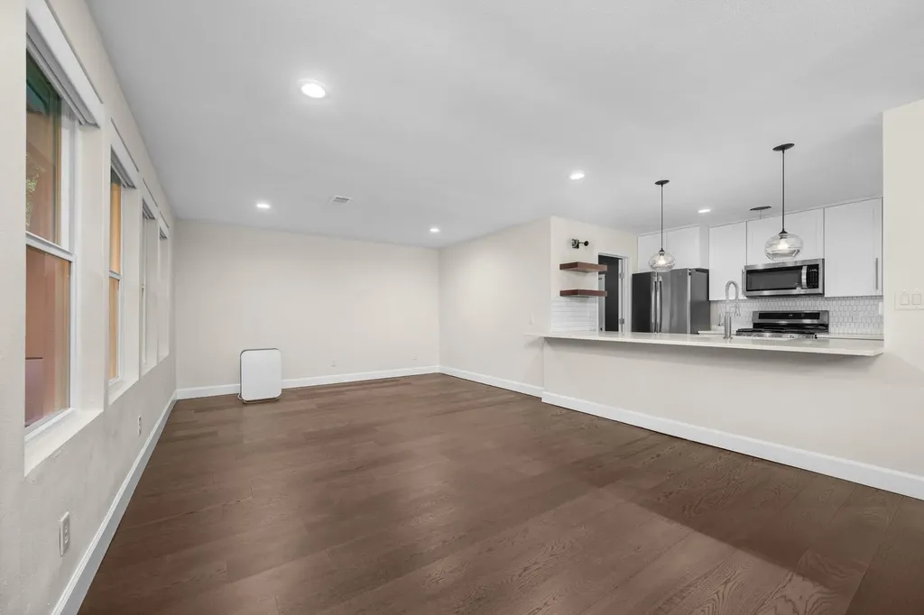 823 Walnut Creek Drive Austin TX 78753