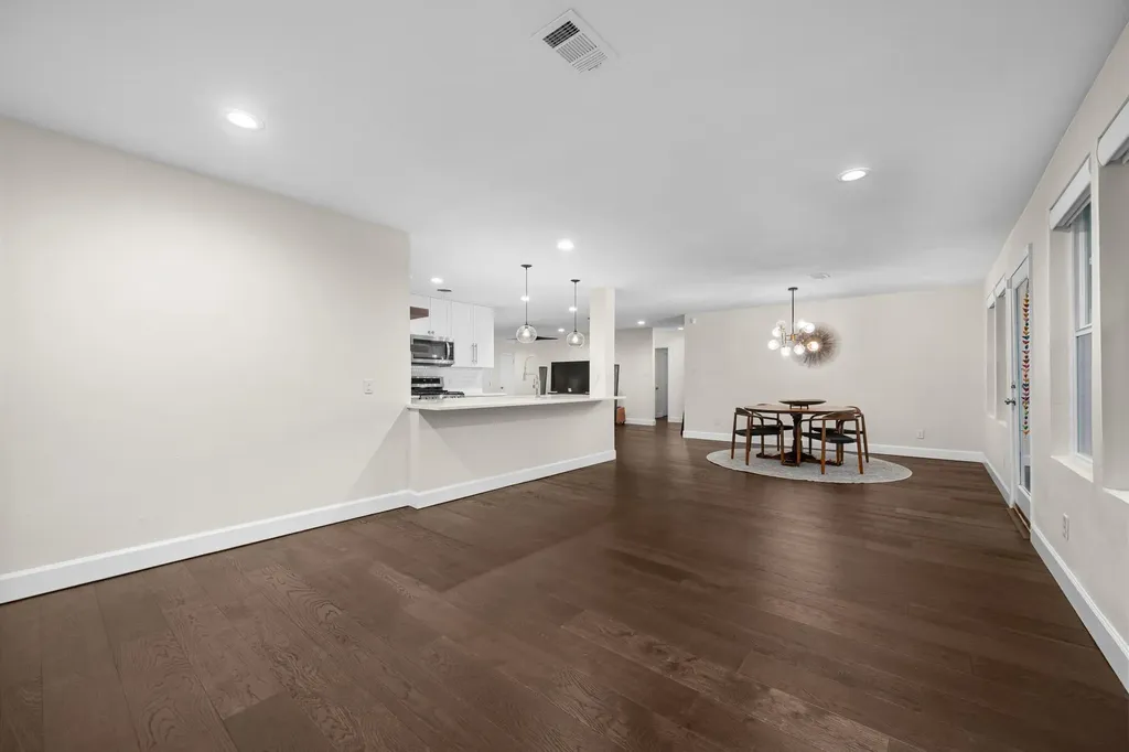 823 Walnut Creek Drive Austin TX 78753