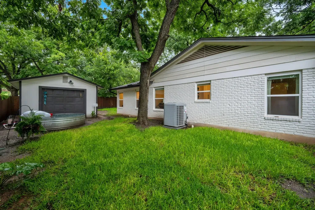 823 Walnut Creek Drive Austin TX 78753