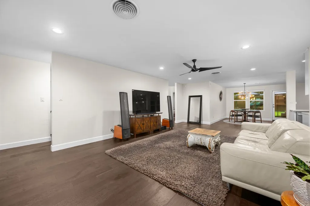 823 Walnut Creek Drive Austin TX 78753