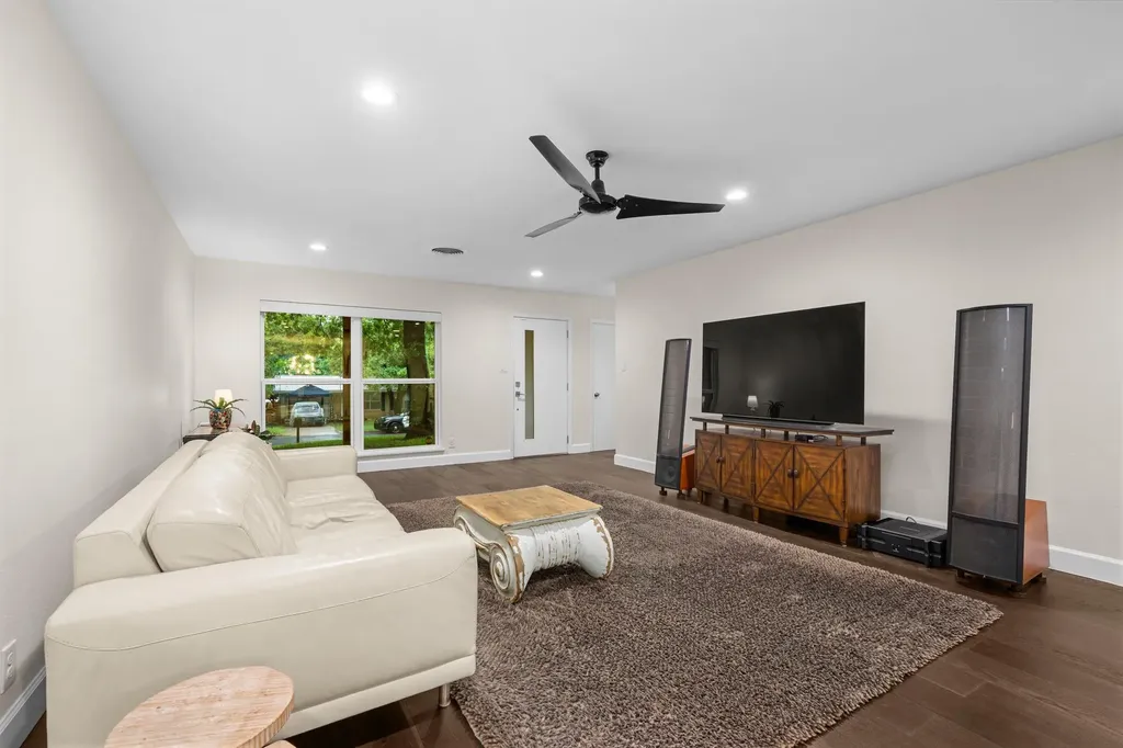 823 Walnut Creek Drive Austin TX 78753