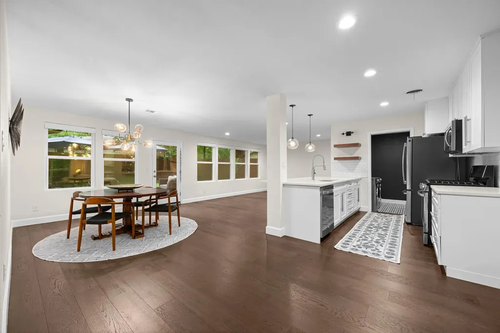 823 Walnut Creek Drive Austin TX 78753