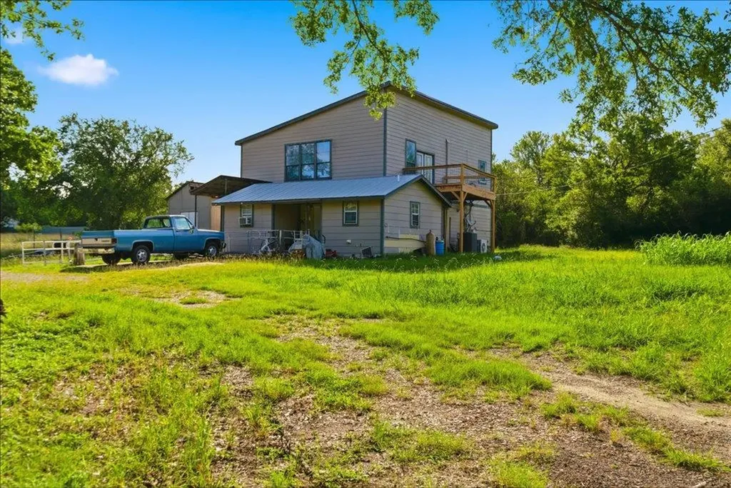 211 Webberwood Way Elgin TX 78621