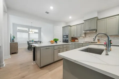 933 Donna Roland Court Leander TX 78641