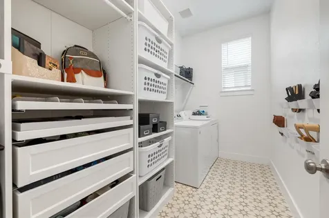 933 Donna Roland Court Leander TX 78641