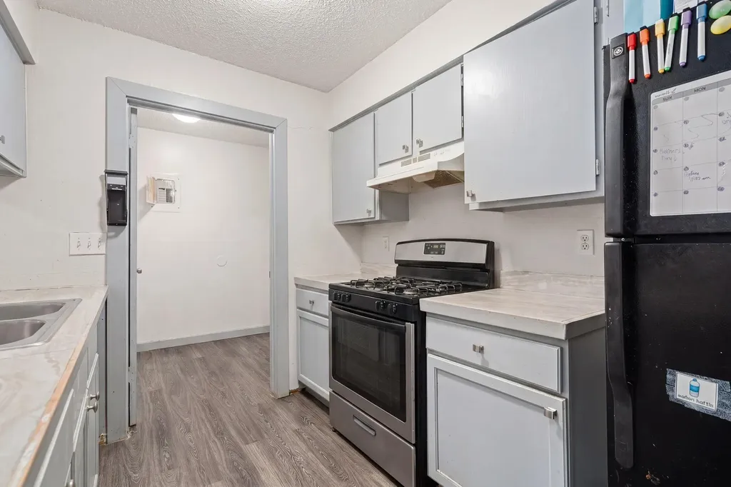 2406 Bucks Run Austin TX 78744