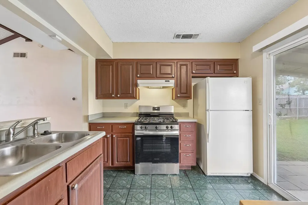 1105 Blue Ridge Drive Austin TX 78753