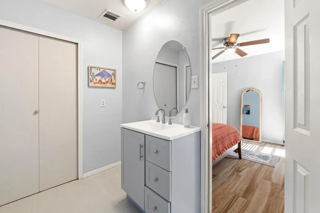 9511 Curlew Drive Austin TX 78748