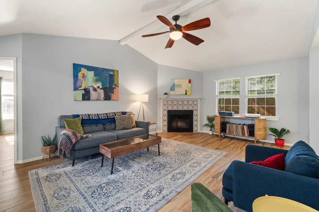 9511 Curlew Drive Austin TX 78748