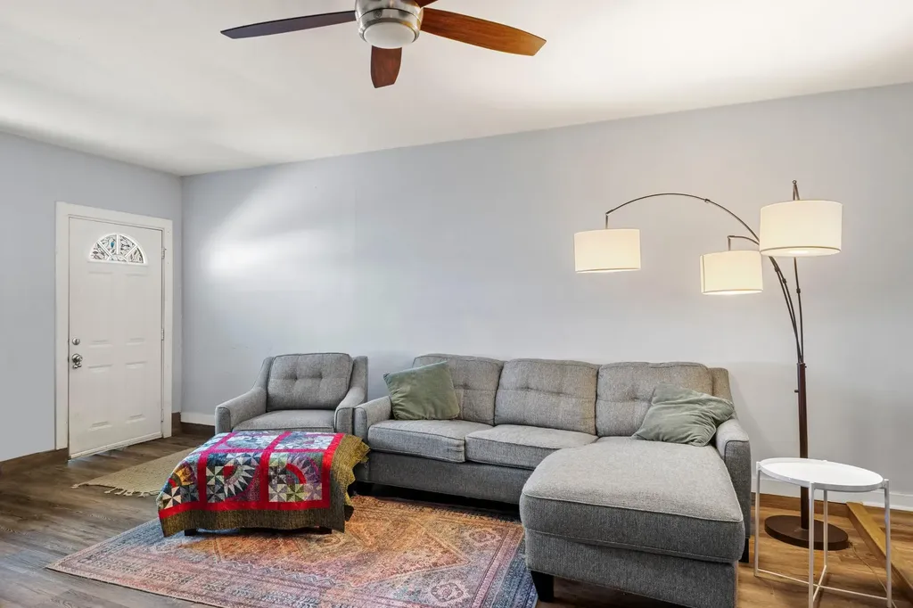 9511 Curlew Drive Austin TX 78748