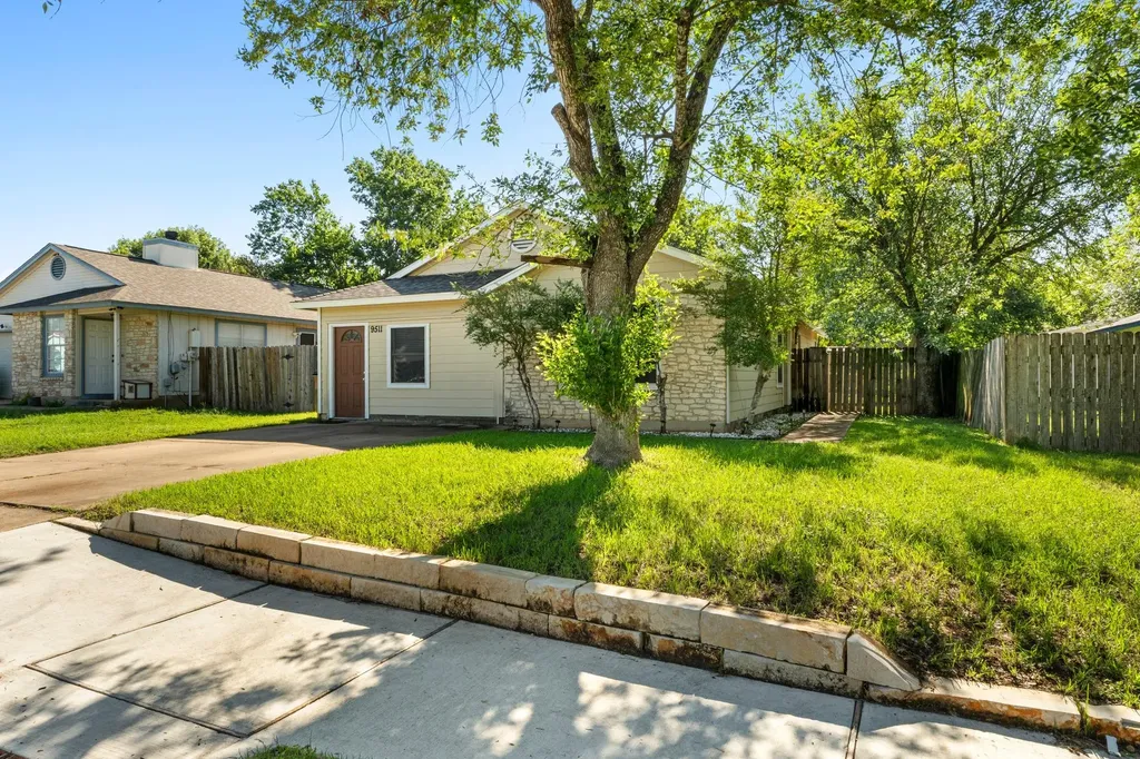 9511 Curlew Drive Austin TX 78748