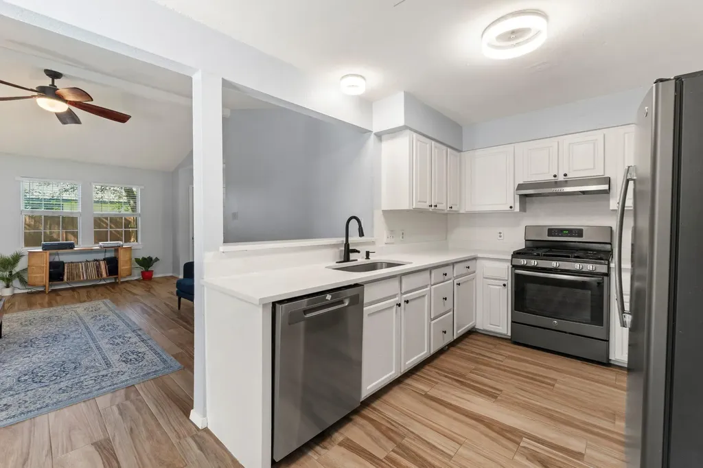 9511 Curlew Drive Austin TX 78748
