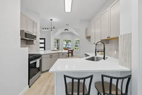 2804 Allison Drive Austin TX 78741