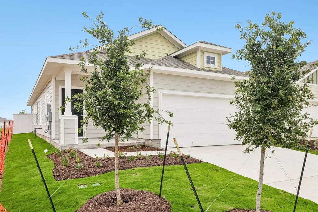108 Bountiful Lane Elgin TX 78621