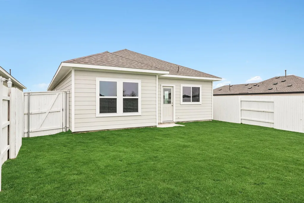 108 Bountiful Lane Elgin TX 78621