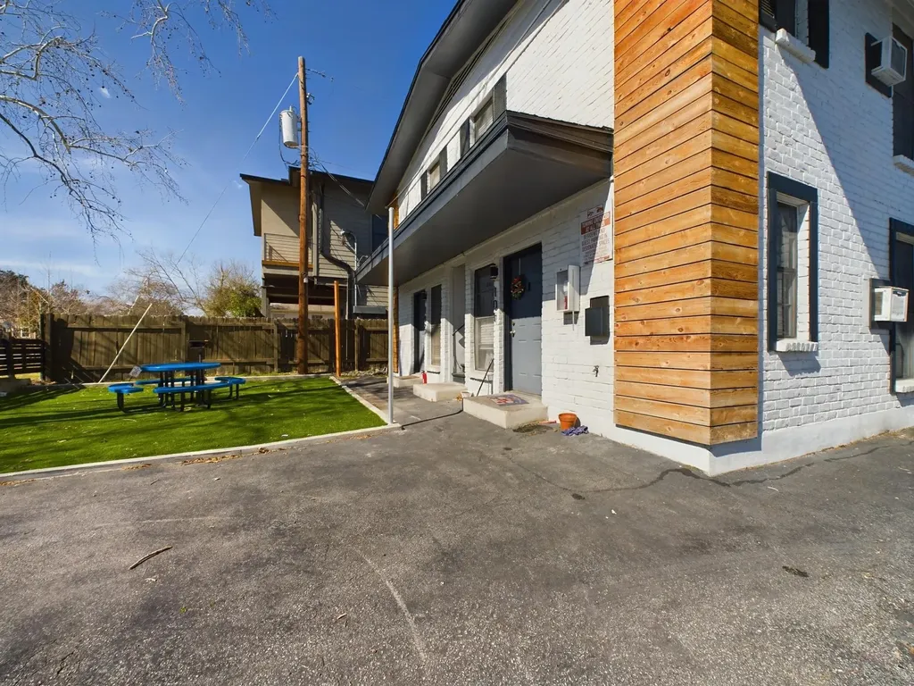 5300 Guadalupe Street Austin TX 78751