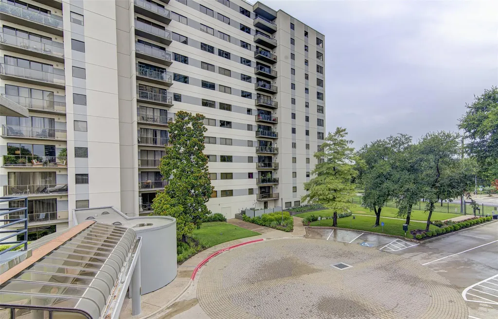 40 N Interstate 35 Highway Austin TX 78701