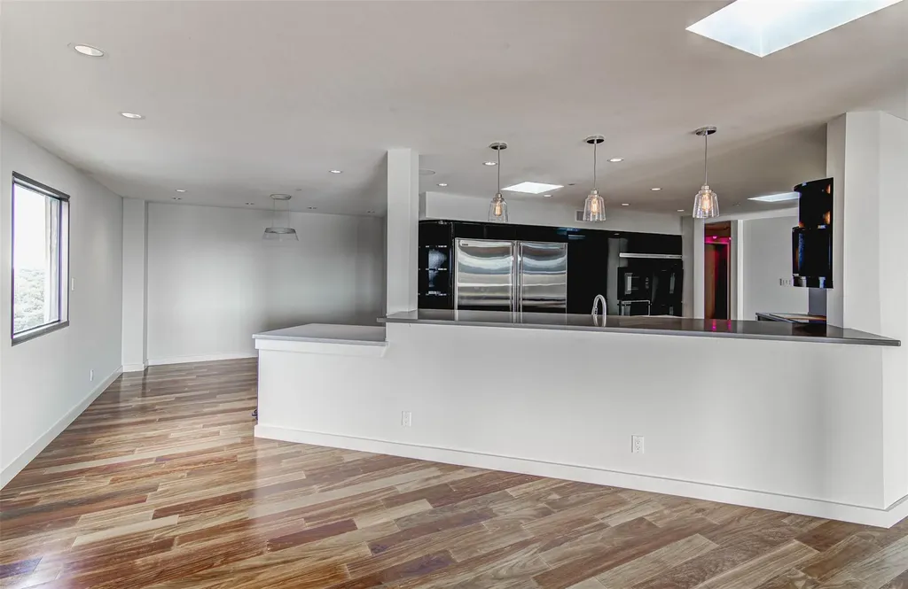 40 N Interstate 35 Highway Austin TX 78701