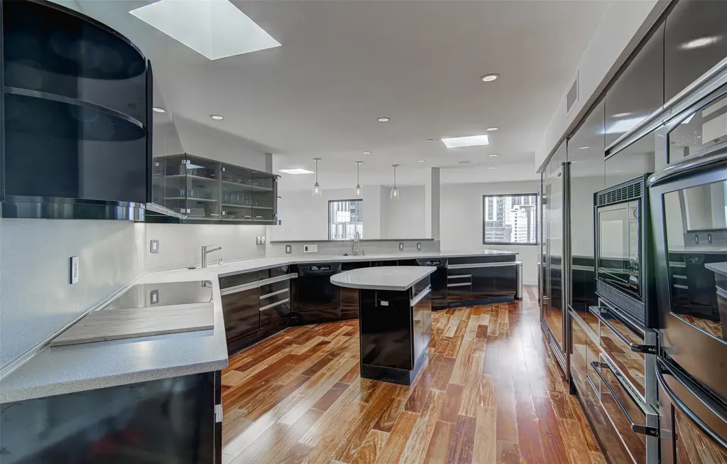 40 N Interstate 35 Highway Austin TX 78701