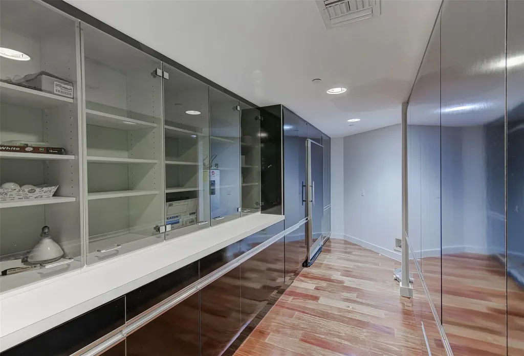 40 N Interstate 35 Highway Austin TX 78701