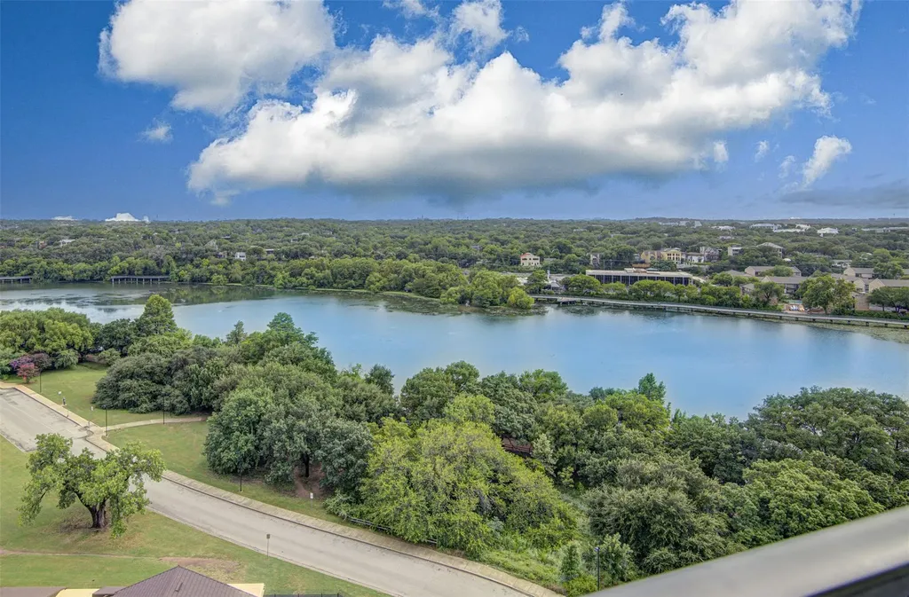40 N Interstate 35 Highway Austin TX 78701