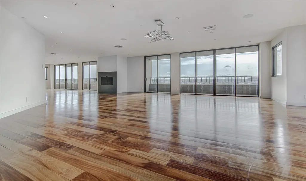 40 N Interstate 35 Highway Austin TX 78701