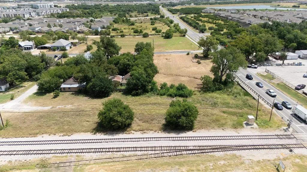 101 E South Street Leander TX 78641