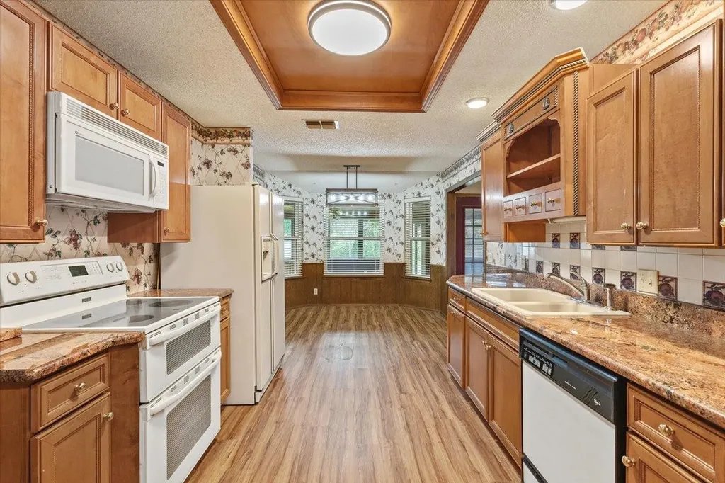 250 Hickory Drive Elgin TX 78621