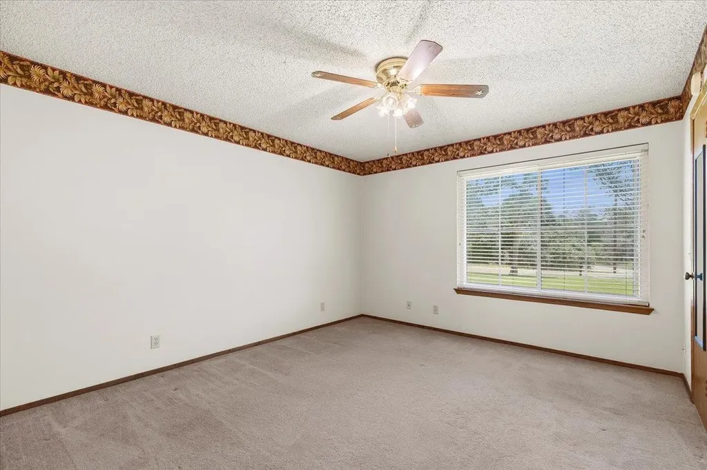 250 Hickory Drive Elgin TX 78621