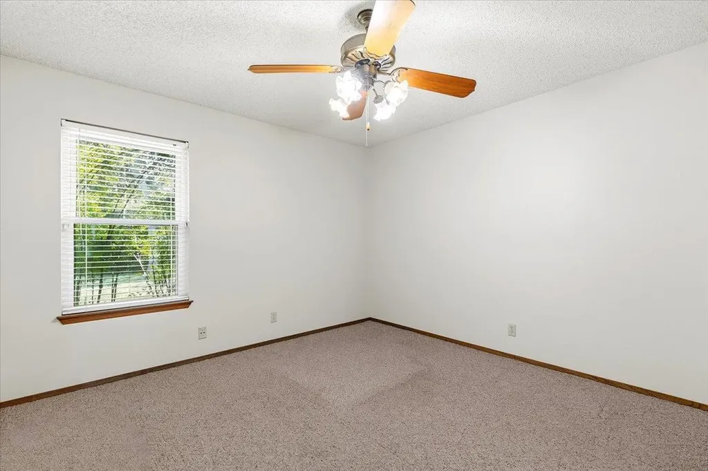 250 Hickory Drive Elgin TX 78621