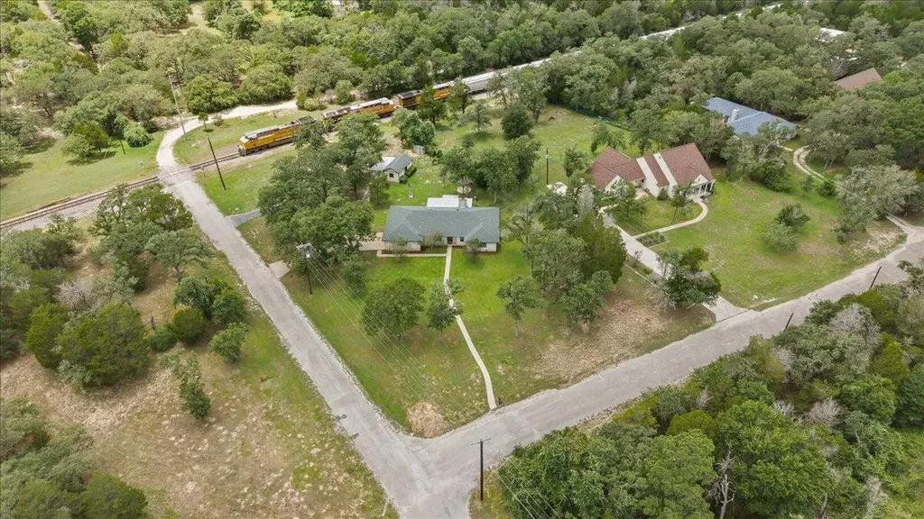 250 Hickory Drive Elgin TX 78621