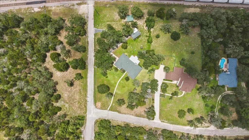 250 Hickory Drive Elgin TX 78621