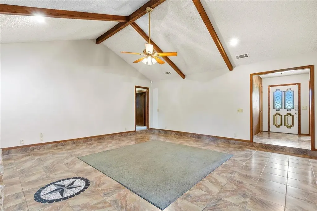 250 Hickory Drive Elgin TX 78621