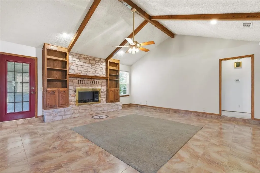 250 Hickory Drive Elgin TX 78621