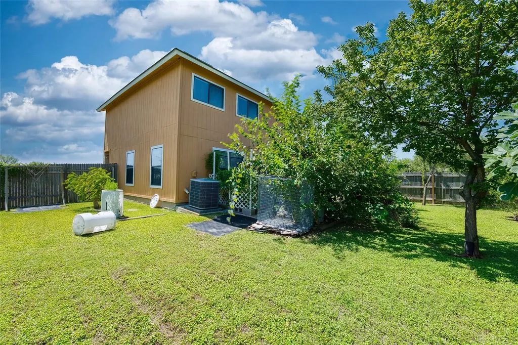 1347 Lakeside Loop Round Rock TX 78665
