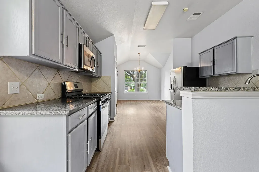 307 Chandler Crossing Cove Round Rock TX 78665