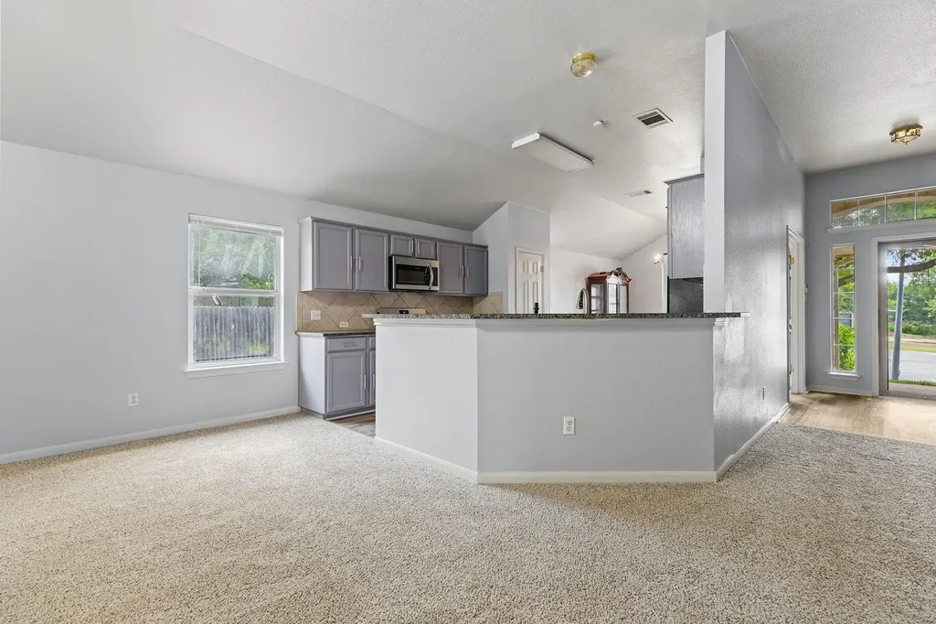 307 Chandler Crossing Cove Round Rock TX 78665