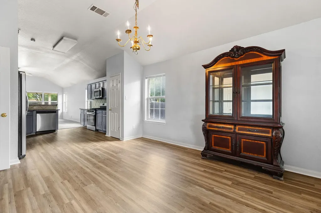 307 Chandler Crossing Cove Round Rock TX 78665