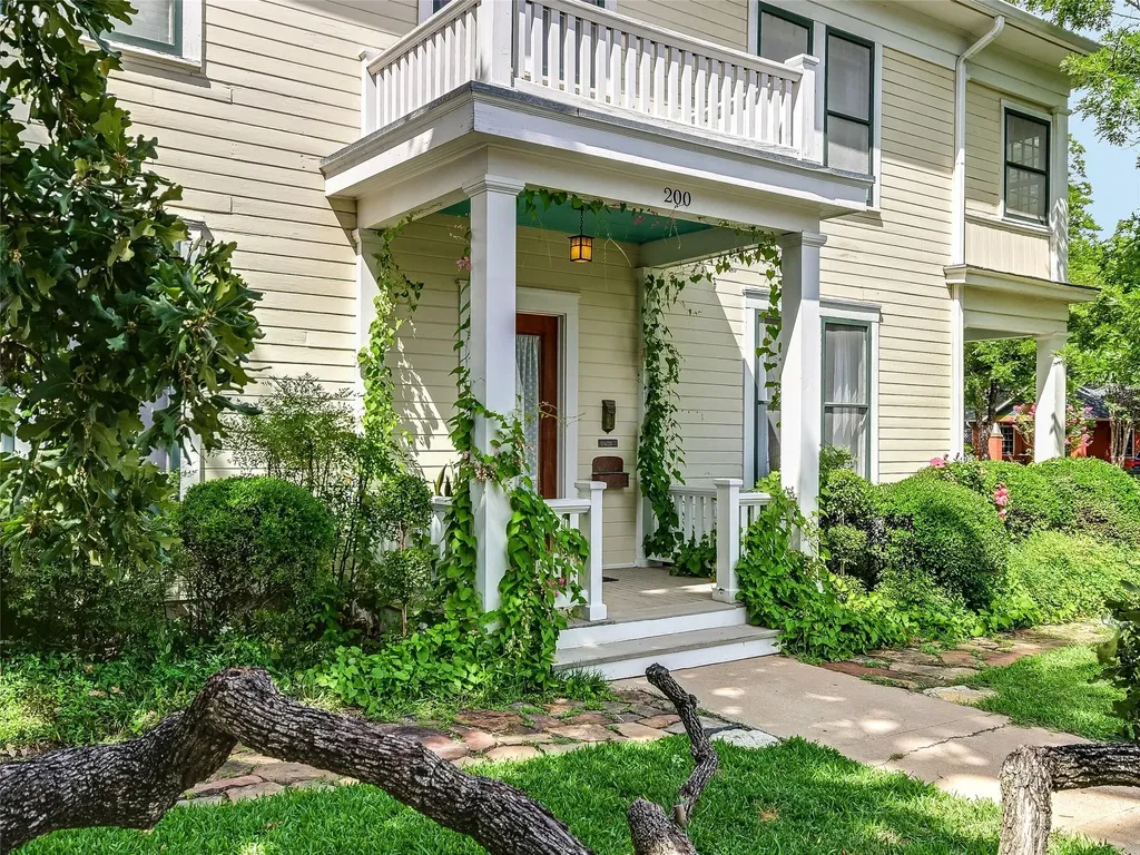 200 W 40th Street Austin TX 78751