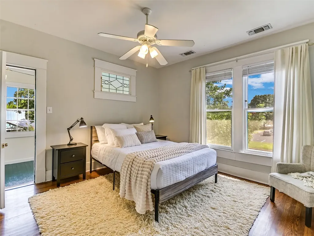 200 W 40th Street Austin TX 78751