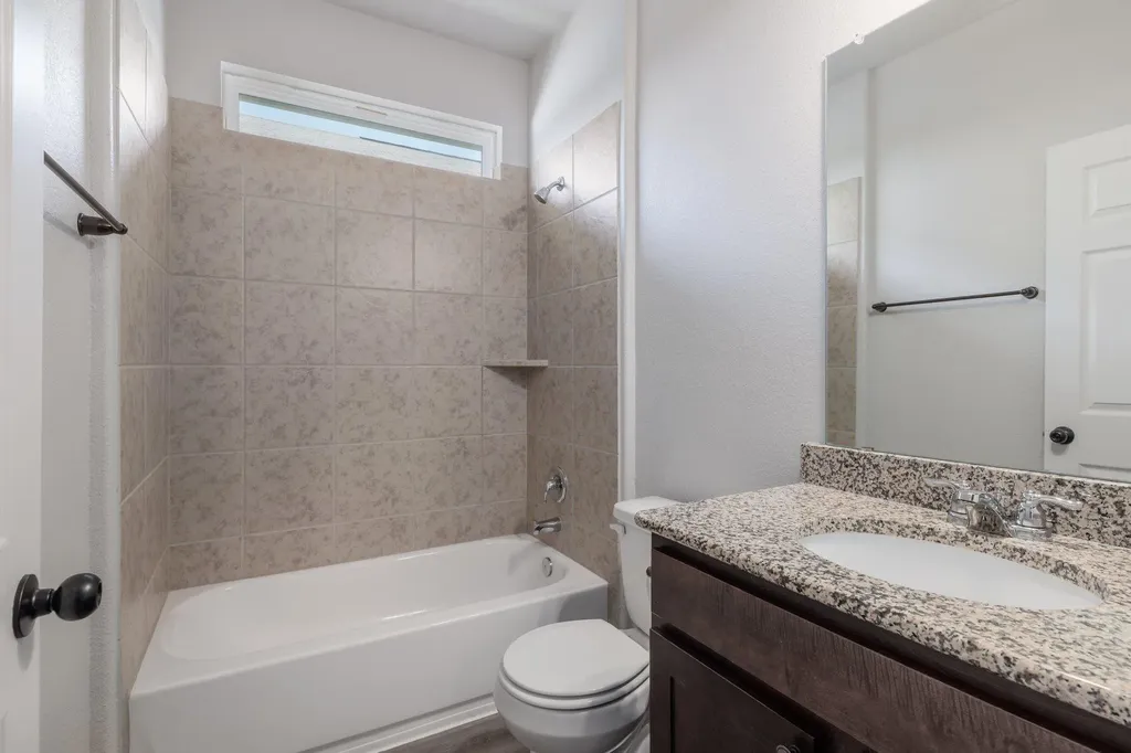 320 E Broade Street Leander TX 78641