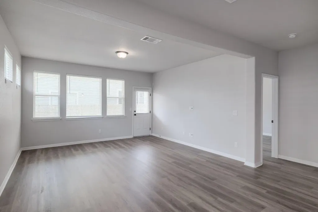 320 E Broade Street Leander TX 78641