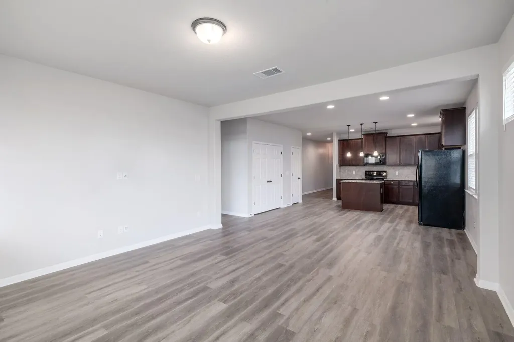 320 E Broade Street Leander TX 78641