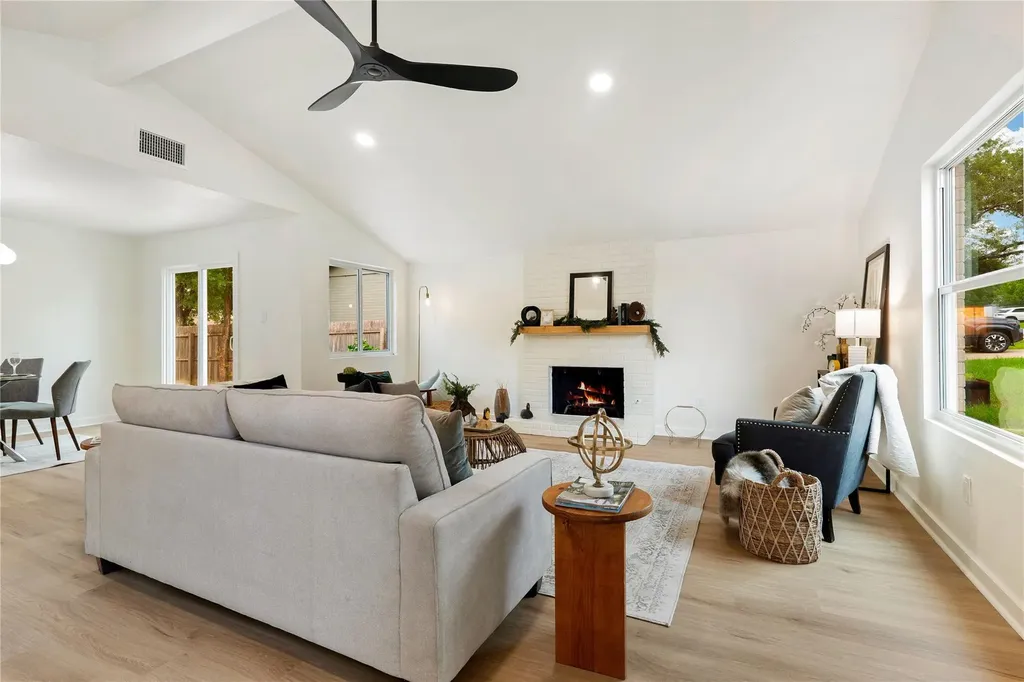3810 Leafield Drive Austin TX 78749