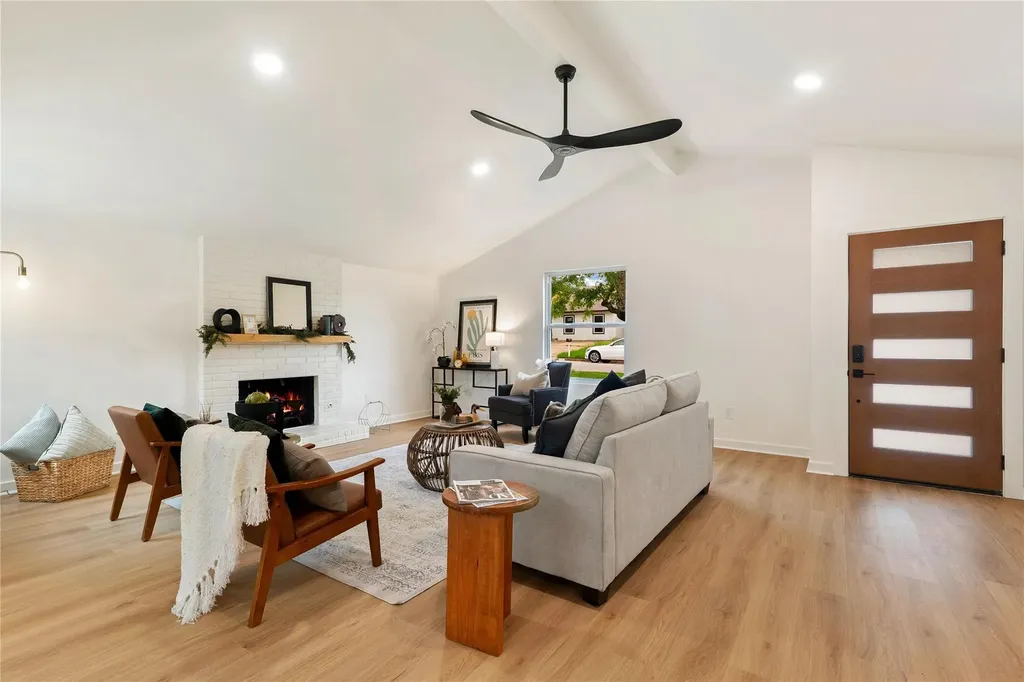 3810 Leafield Drive Austin TX 78749