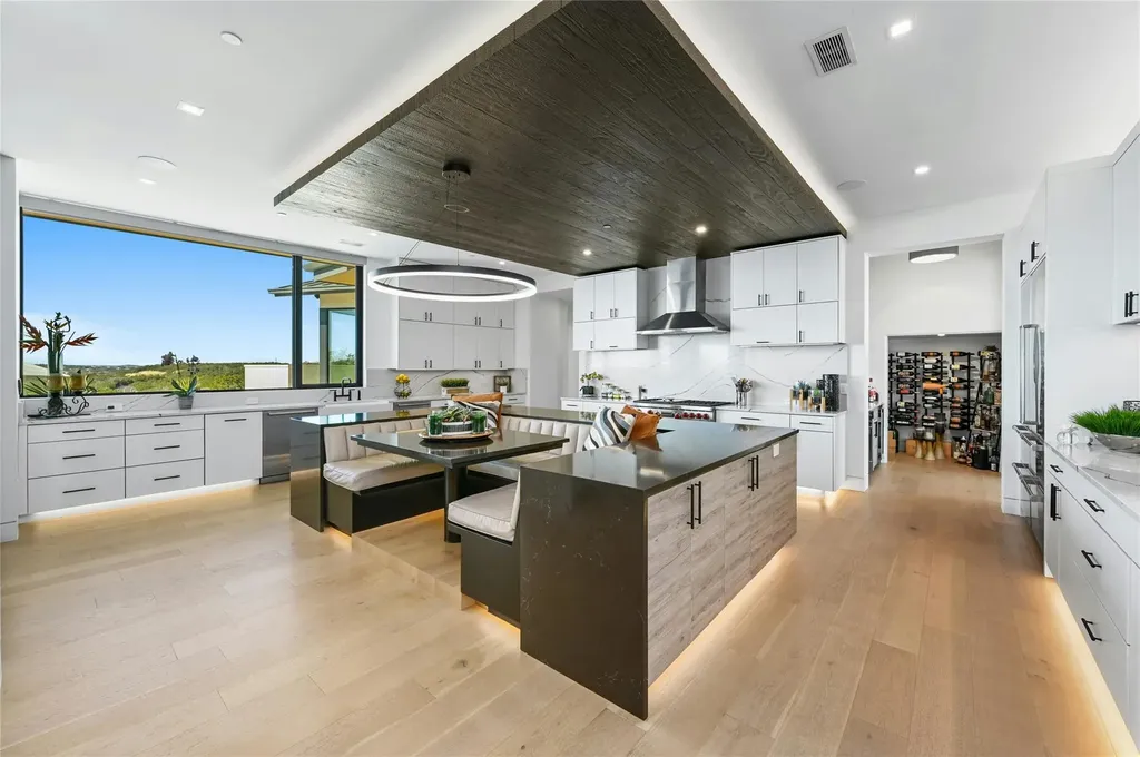 8209 Two Coves Drive Austin TX 78730
