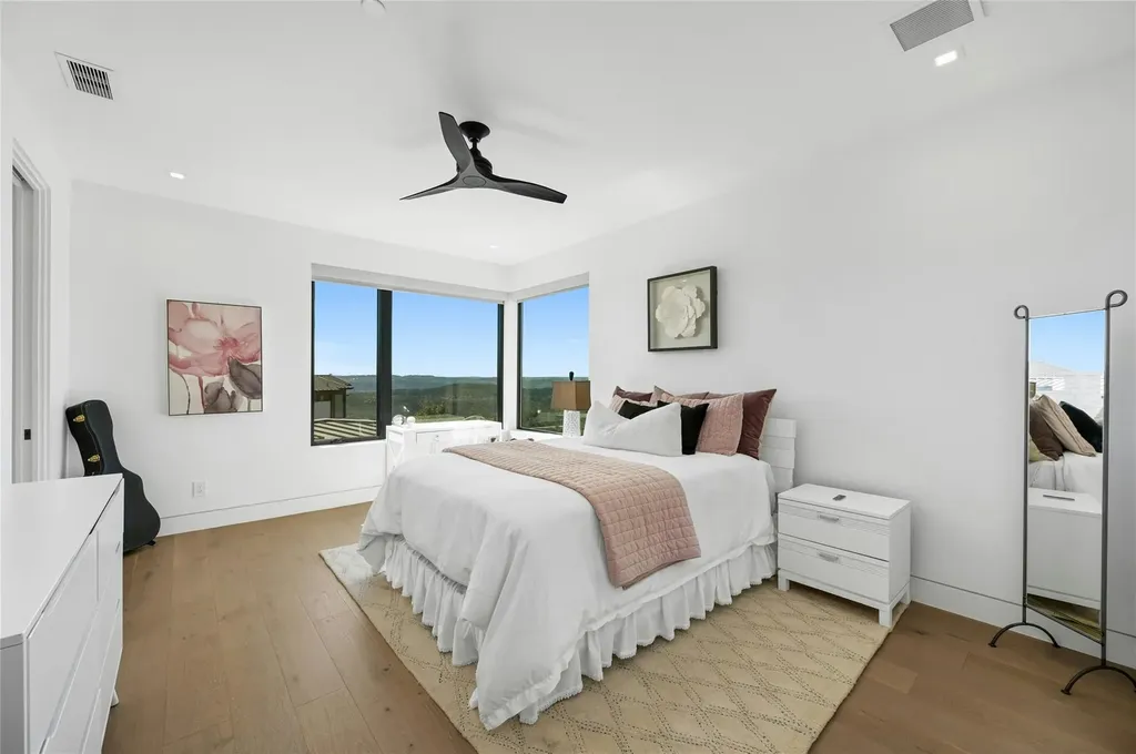 8209 Two Coves Drive Austin TX 78730